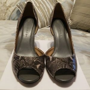 Banana Republic open toe shoes